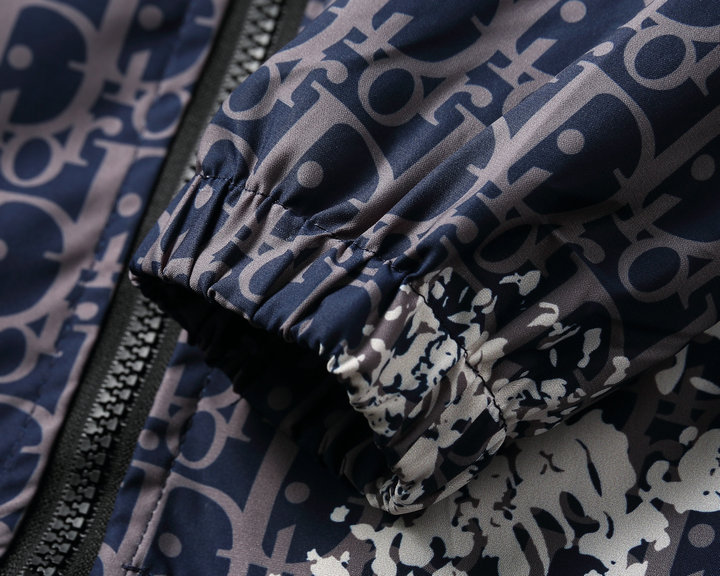 【DIOR 公式旗艦店】ディオール  ジャケット着好評に付き再入荷！