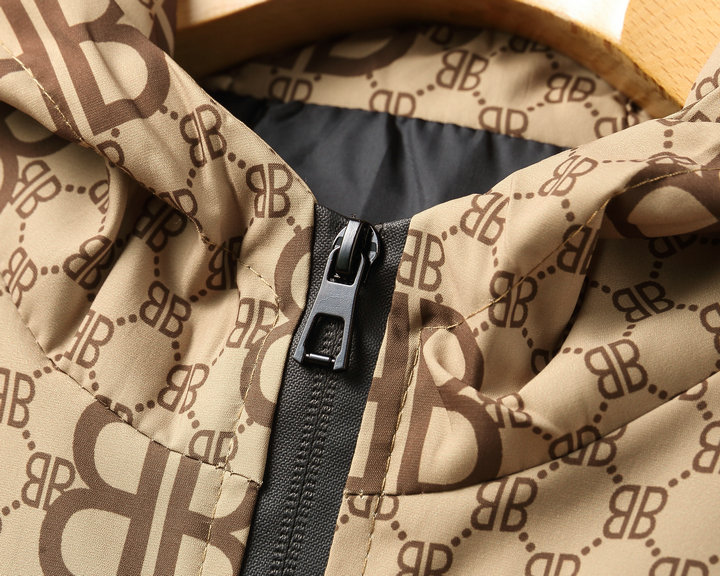 【BALENCIAGA  公式旗艦店】バレンシアガ  ジャケット着好評に付き再入荷！