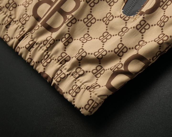 【BALENCIAGA  公式旗艦店】バレンシアガ  ジャケット着好評に付き再入荷！