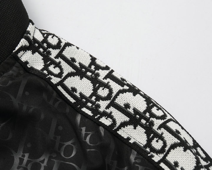 【DIOR 公式旗艦店】ディオール  ジャケット着好評に付き再入荷！