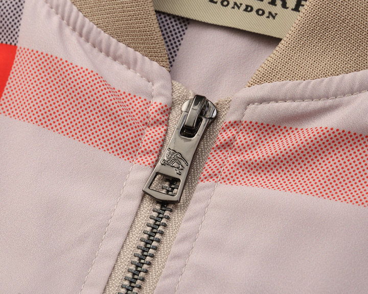 【BURBERRY 公式旗艦店】バーバリー  ジャケット着好評に付き再入荷！