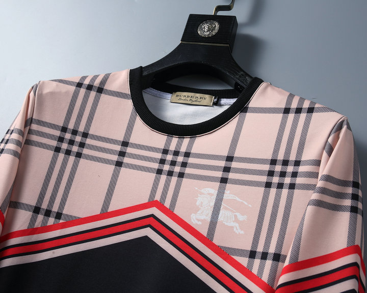 【BURBERRY 公式旗艦店】バーバリー  丸首の衛衣 スウェット ご好評に付き再入荷！