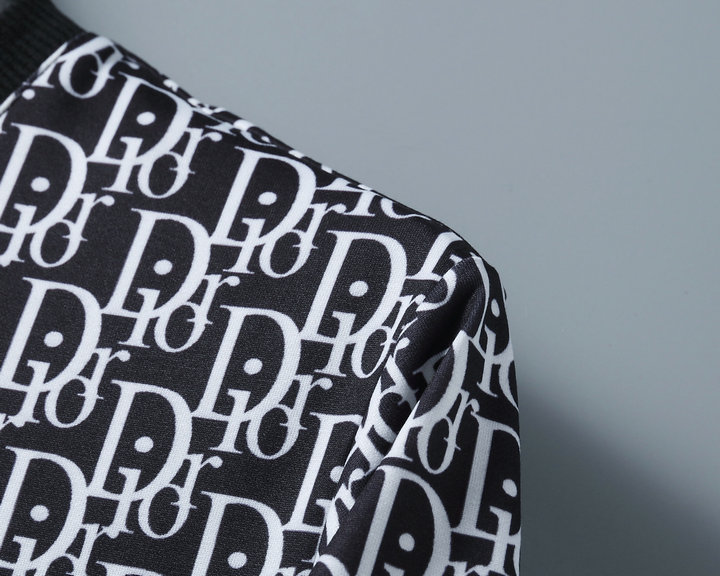 【DIOR 公式旗艦店】ディオール 丸首の衛衣 スウェットご好評に付き再入荷！