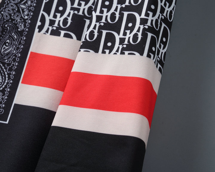 【DIOR 公式旗艦店】ディオール 丸首の衛衣 スウェットご好評に付き再入荷！