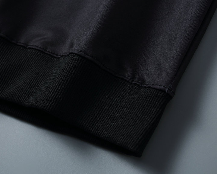 【DIOR 公式旗艦店】ディオール 丸首の衛衣 スウェットご好評に付き再入荷！