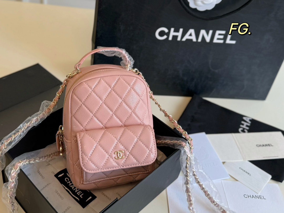 【CHANEL 公式旗艦店】シャネル リュックサック 当日出荷 好評に付き再入荷！13*19CM  240723