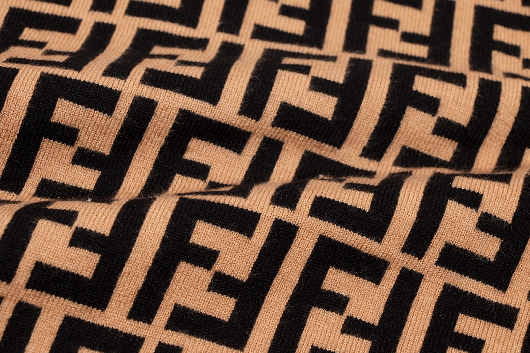 【FENDI公式旗艦店】（フェンディ）ご好評に付き再入荷！！