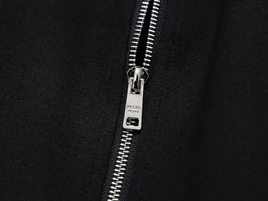 【Prada】( プラダ )  スーツ【即日出荷】ご好評に付き再入荷！240915