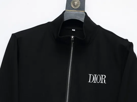 【DIOR 公式旗艦店】（ディオール）スーツ 男女兼用、ご好評に付き再入荷！240918