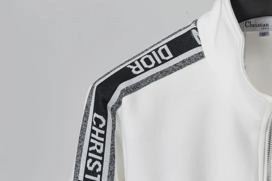 【DIOR 公式旗艦店】（ディオール）スーツ 男女兼用、ご好評に付き再入荷！240918