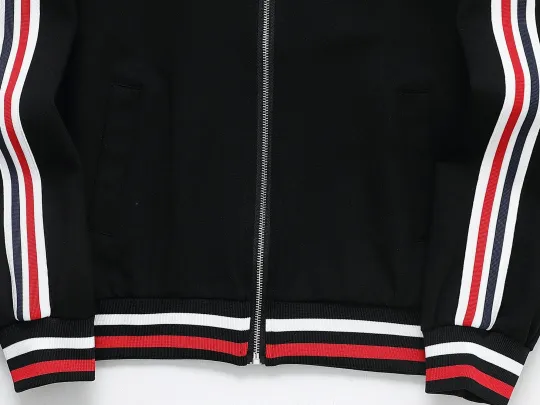 【MONCLER】モンクレール、スーツ 【即日出荷】ご好評に付き再入荷！240918