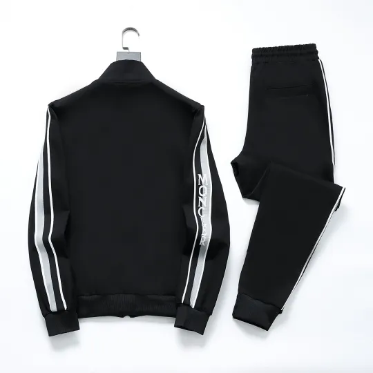 【MONCLER】モンクレール、スーツ 【即日出荷】ご好評に付き再入荷！240918