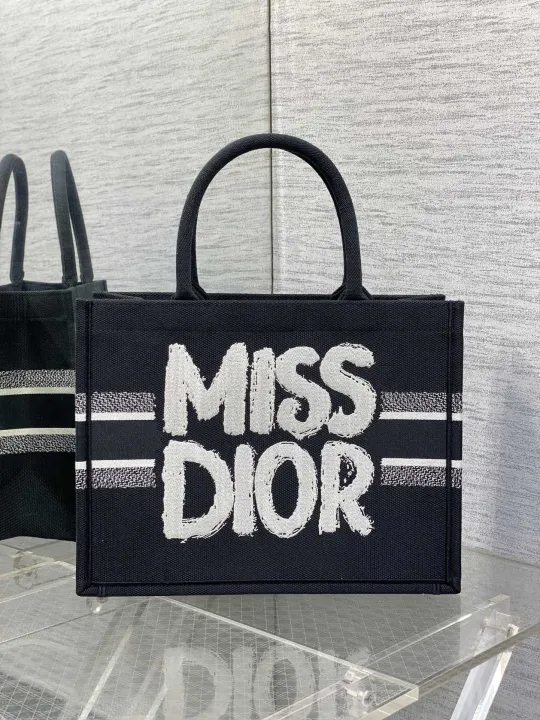 【DIOR】 ディオール MissDior刺繍柄春夏シリーズ    240919