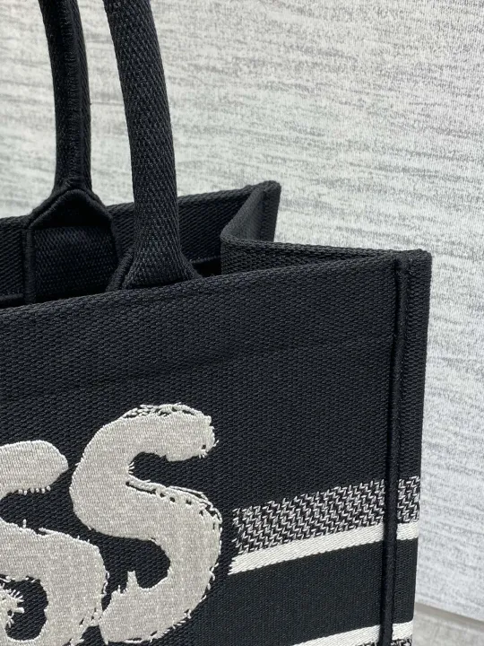 【DIOR】 ディオール MissDior刺繍柄春夏シリーズ    240919