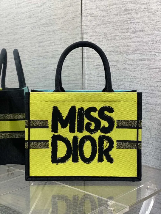【DIOR】 ディオール MissDior刺繍柄春夏シリーズ    240919