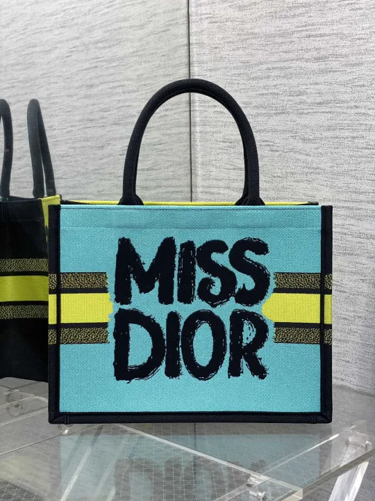 【DIOR】 ディオール MissDior刺繍柄春夏シリーズ    240919