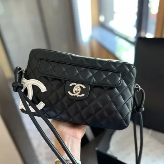 CHANEL 中古バッグ シャネル お宝級 康鵬カメラバッグ 27CM  240920