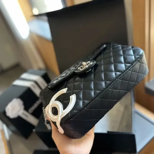 CHANEL 中古バッグ シャネル お宝級 康鵬カメラバッグ 27CM  240920