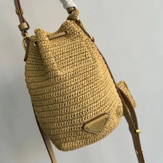 PRADA プラダ◆ラフィア×レザー ミニバケットバッグ ストラップ付 15*19*10CM  240920