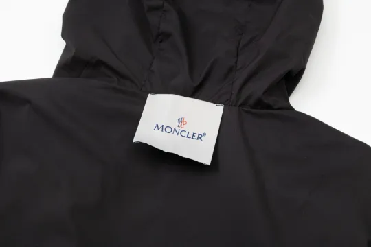 【Moncler日本公式許可旗艦店】（モンクレール）ジャケット着 ご好評に付き再入荷！！【男女兼用】 240920