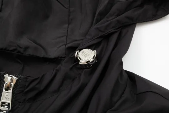 【Moncler日本公式許可旗艦店】（モンクレール）ジャケット着 ご好評に付き再入荷！！【男女兼用】 240920