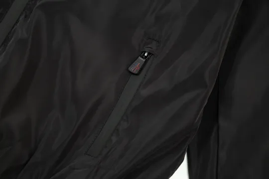 【MONCLER 公式旗艦店】モンクレール ジャケット 好評に付き再入荷！ 240920