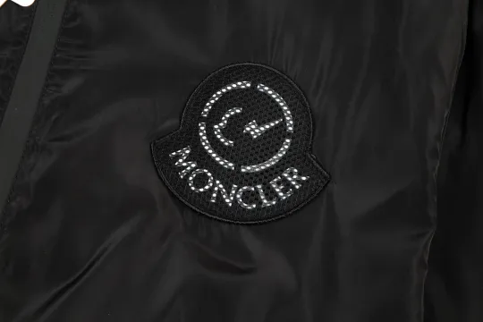 【MONCLER 公式旗艦店】モンクレール ジャケット 好評に付き再入荷！ 240920