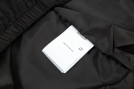 【MONCLER 公式旗艦店】モンクレール ジャケット 好評に付き再入荷！ 240920