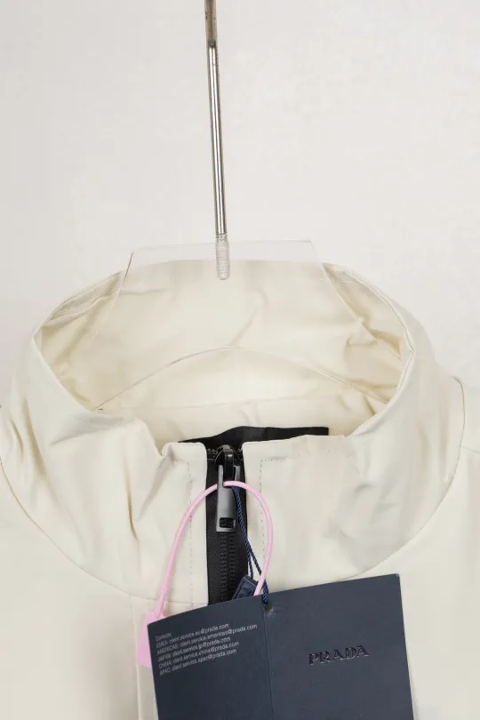 【PRADA】プラダ  ジャケット着  ご好評に付き再入荷！240920