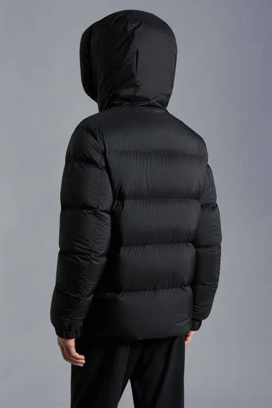 MONCLER★Madeira ショートダウンジャケット    241016