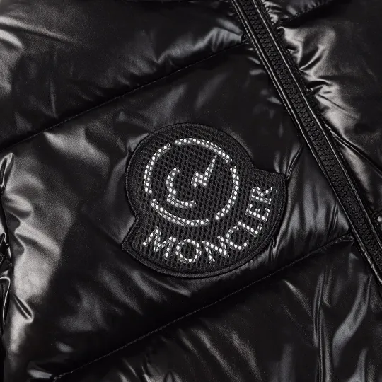 【MONCLER公式 旗艦店】（モンクレール） ダウンジャケット  241016