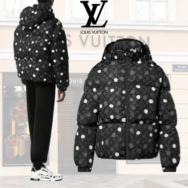 LOUIS VUITTON   ルイヴィトン  ダウンジャケット 241017
