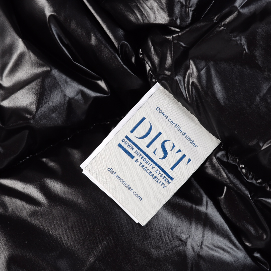 【MONCLER 公式旗艦店】モンクレール  ダウンジャケット好評に付き再入荷！ 271017