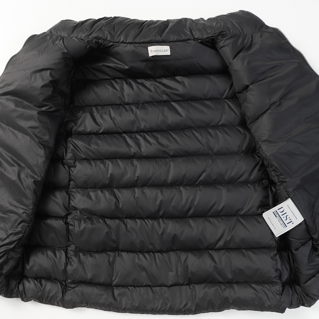 【MONCLER 公式旗艦店】モンクレール  ダウンジャケット好評に付き再入荷！ 271017