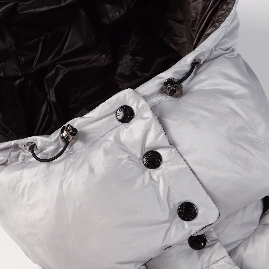【MONCLER 公式旗艦店】モンクレール  ダウンジャケット好評に付き再入荷！ 271017
