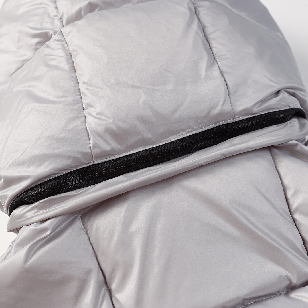 【MONCLER 公式旗艦店】モンクレール  ダウンジャケット好評に付き再入荷！ 271017