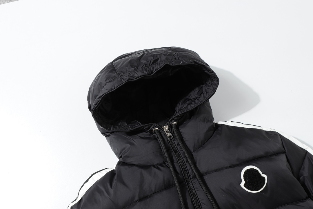 【MONCLER 公式旗艦店】モンクレール  ダウンジャケット好評に付き再入荷！ 271017