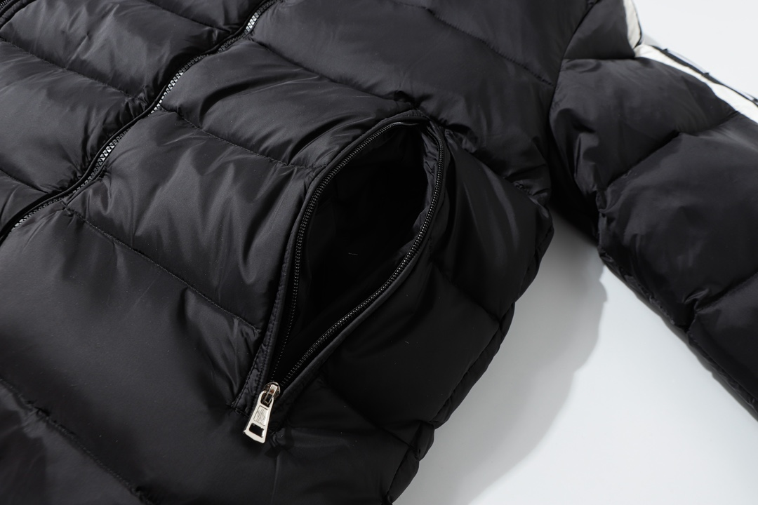 【MONCLER 公式旗艦店】モンクレール  ダウンジャケット好評に付き再入荷！ 271017