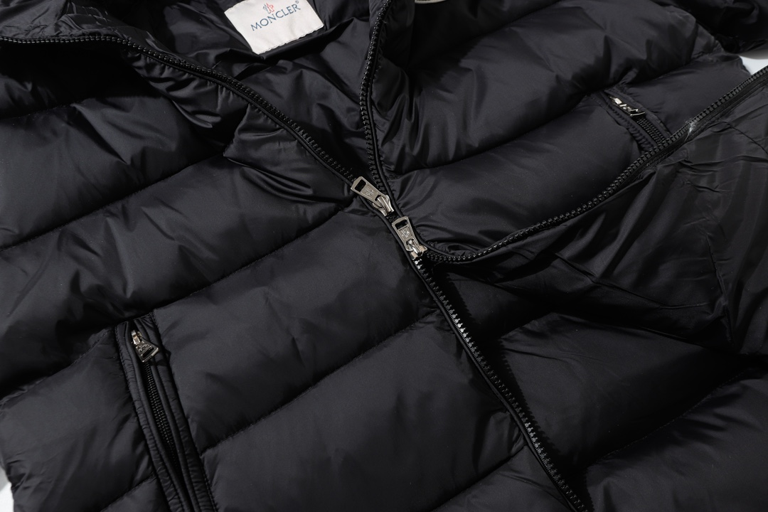 【MONCLER 公式旗艦店】モンクレール  ダウンジャケット好評に付き再入荷！ 271017