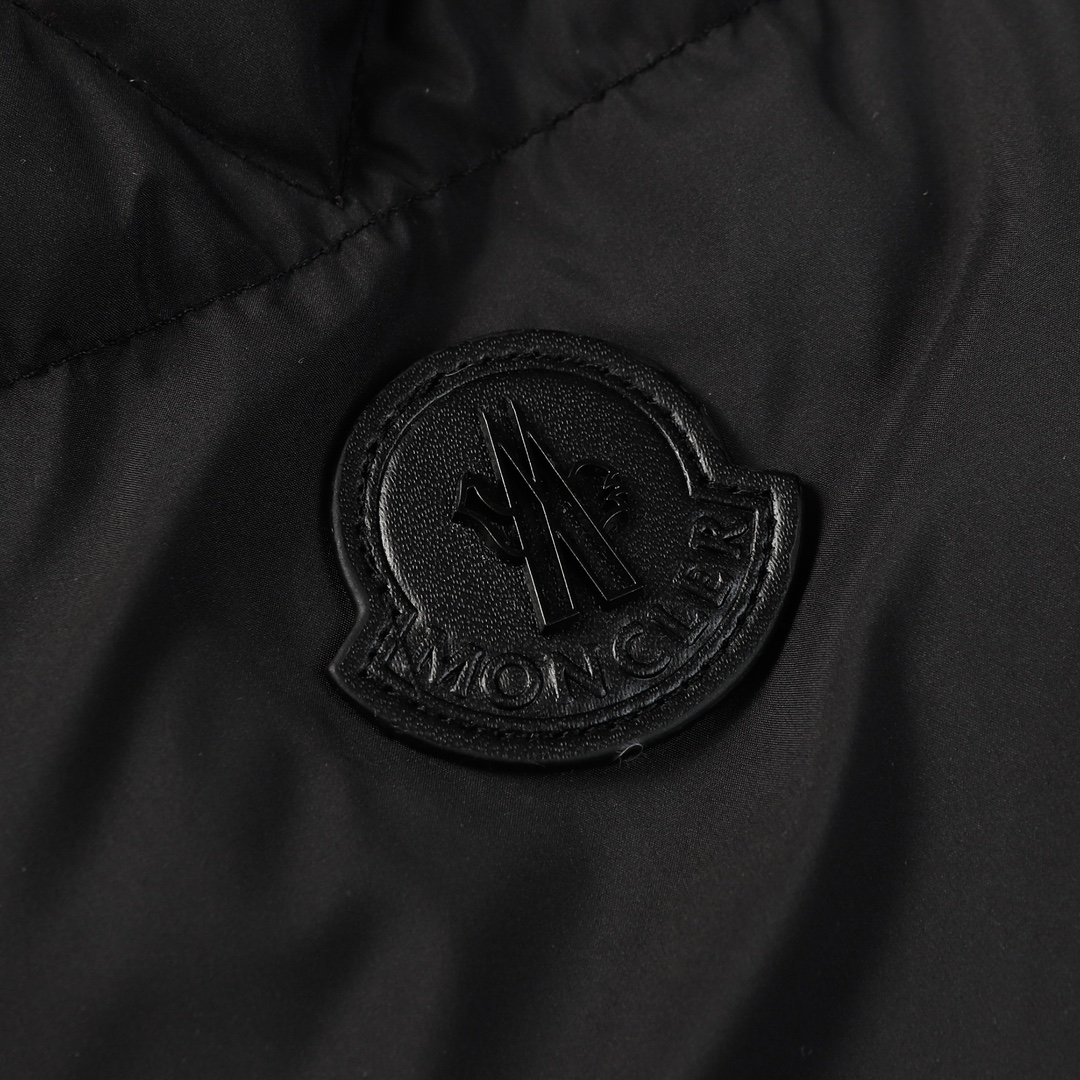 【MONCLER 公式旗艦店】モンクレール  ダウンジャケット好評に付き再入荷！ 271017