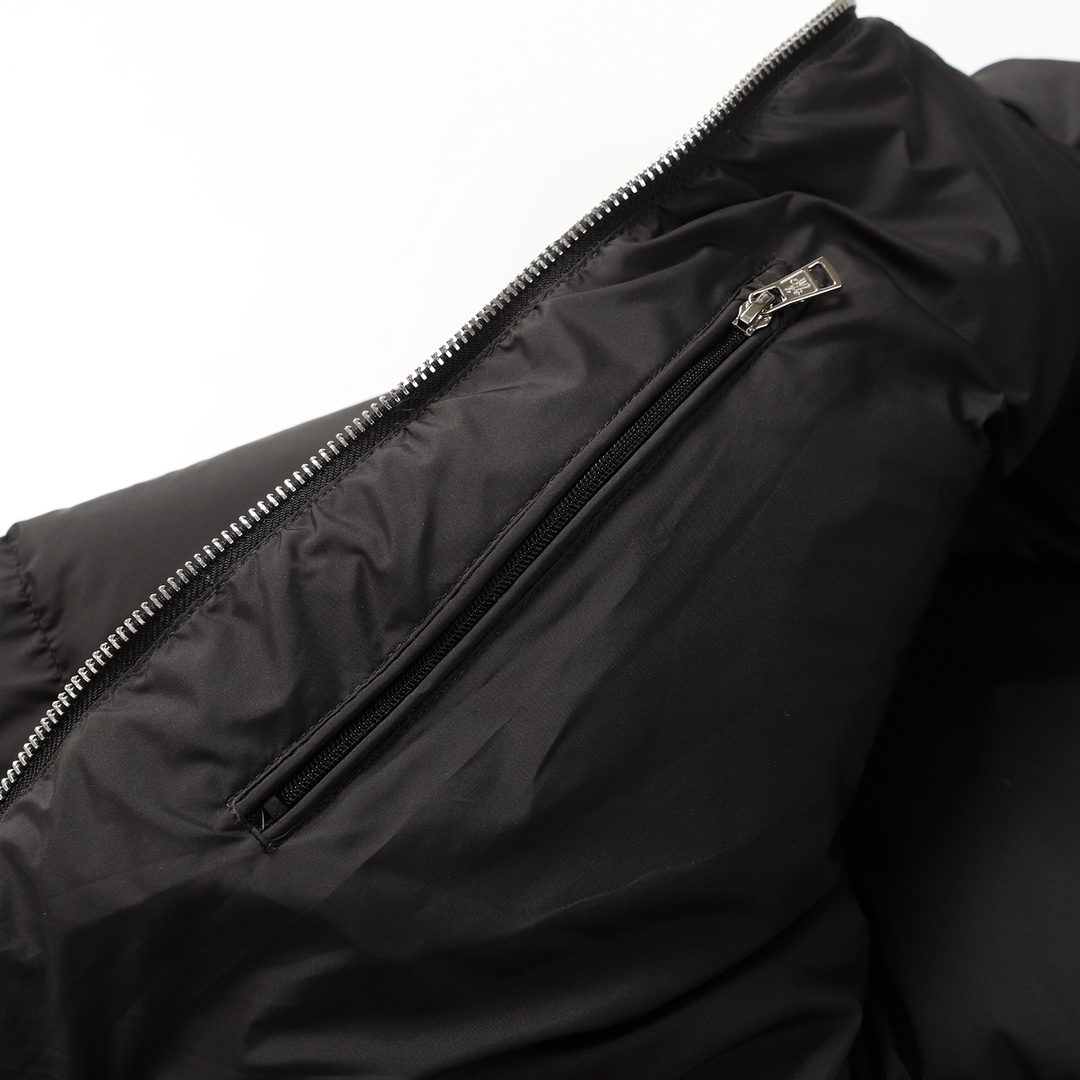 【MONCLER 公式旗艦店】モンクレール  ダウンジャケット好評に付き再入荷！ 271017