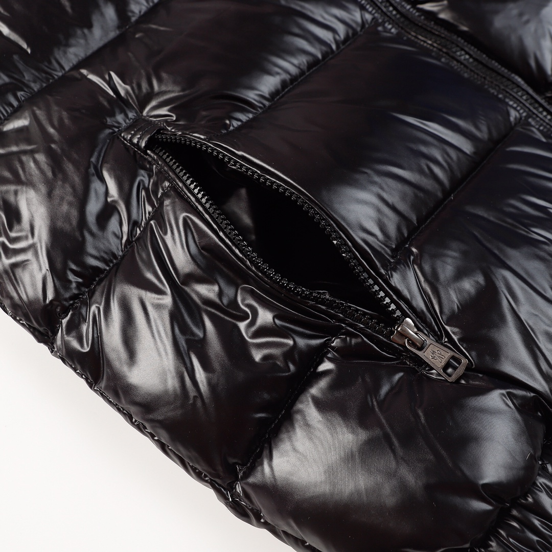 【MONCLER 公式旗艦店】モンクレール ダウンベスト 好評に付き再入荷！ 271017