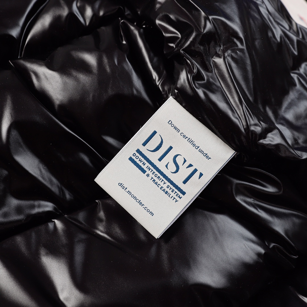 【MONCLER 公式旗艦店】モンクレール ダウンベスト 好評に付き再入荷！ 271017
