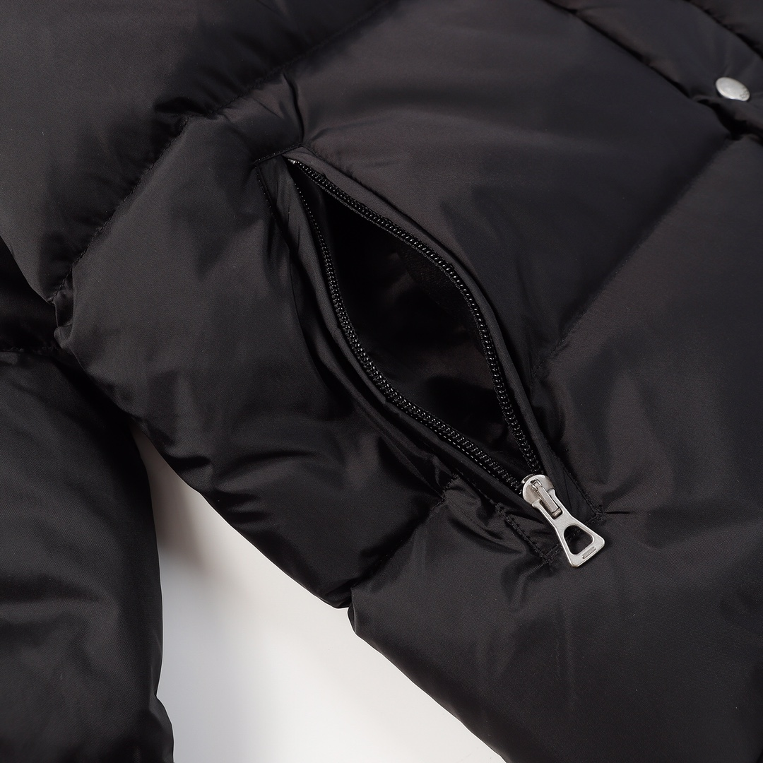 【GUCCI   公式旗艦店】グッチ   ダウンジャケット 好評に付き再入荷！ 271017