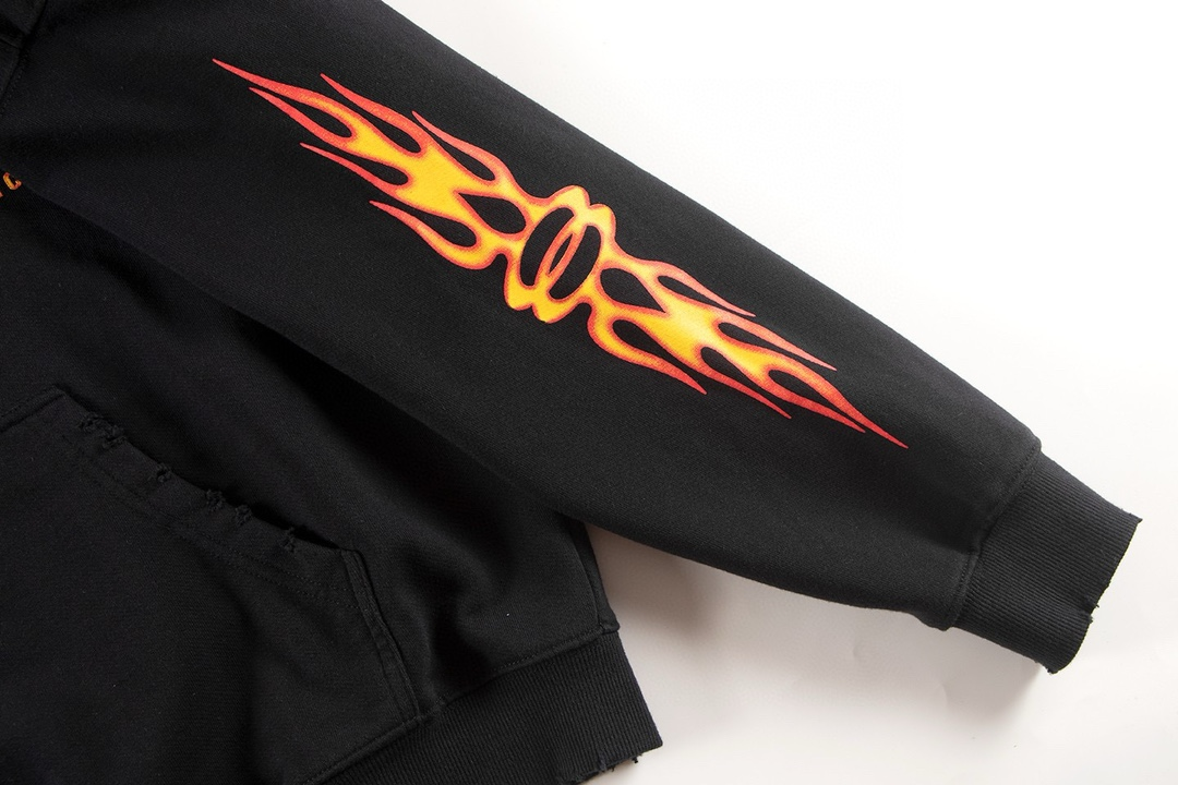 【BALENCIAGA 公式旗艦店】バレンシアガ 丸首の衛衣 スウェット ご好評に付き再入荷！241127