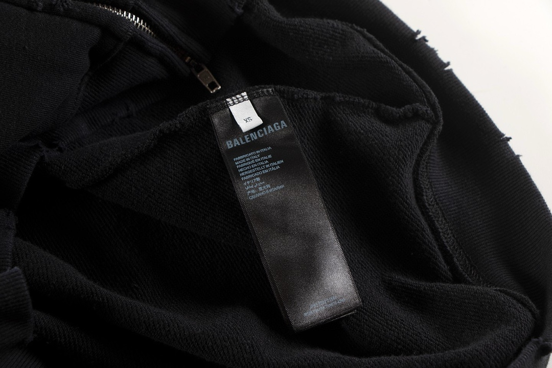 【BALENCIAGA 公式旗艦店】バレンシアガ 丸首の衛衣 スウェット ご好評に付き再入荷！241127