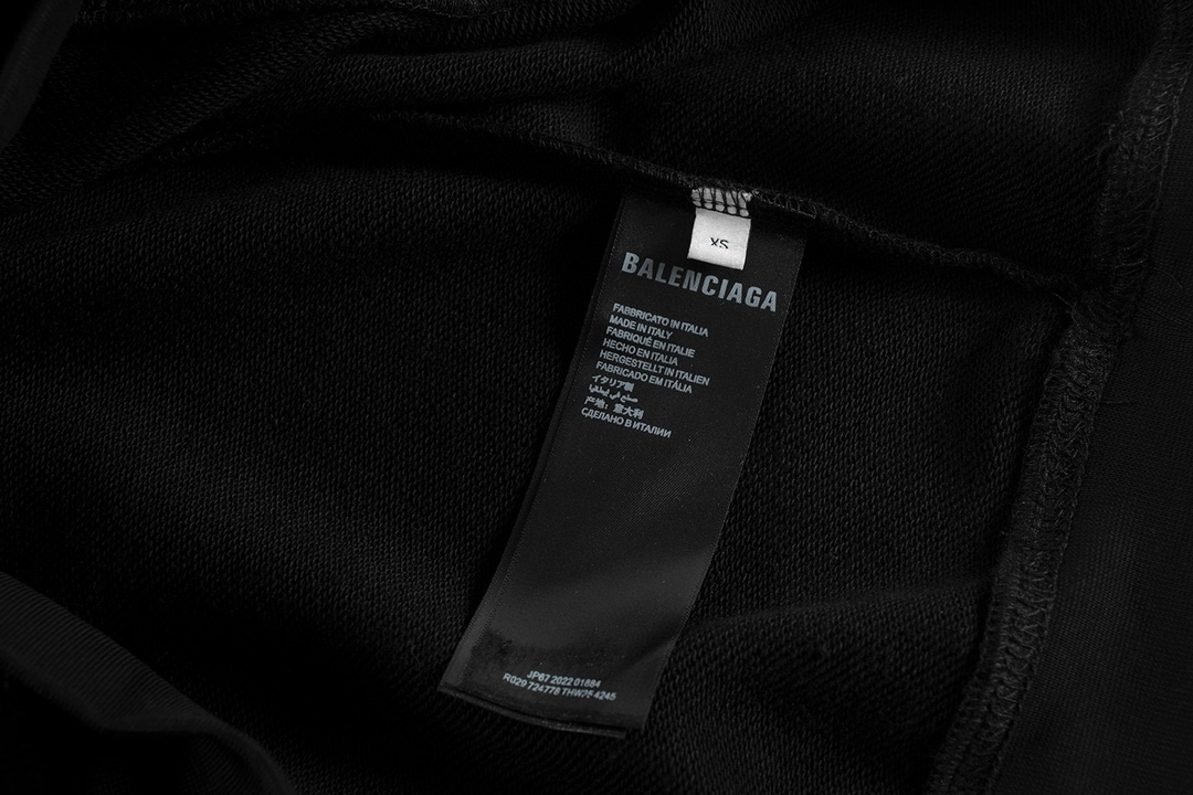 【BALENCIAGA 公式旗艦店】バレンシアガ パーカースウェット ご好評に付き再入荷！241127