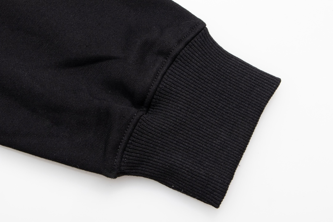 【BALENCIAGA 公式旗艦店】バレンシアガ 丸首の衛衣 スウェット ご好評に付き再入荷！241127