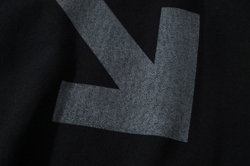 【OFF-WHITE  公式旗艦店】オフホワイト 丸首の衛衣  スウェットご好評に付き再入荷！ 241127