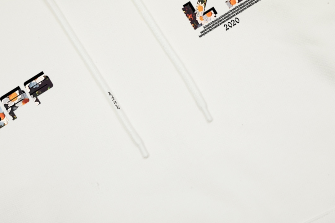 【OFF-WHITE  公式旗艦店】オフホワイトパーカースウェットご好評に付き再入荷 241127